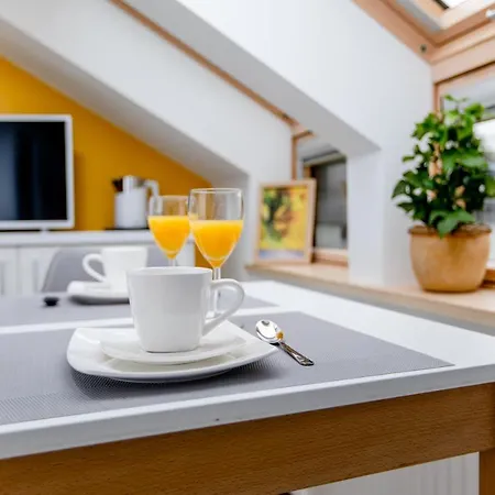 Botanica Bed & Breakfast *