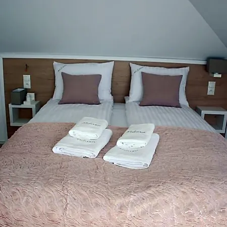 Botanica Bed & Breakfast *